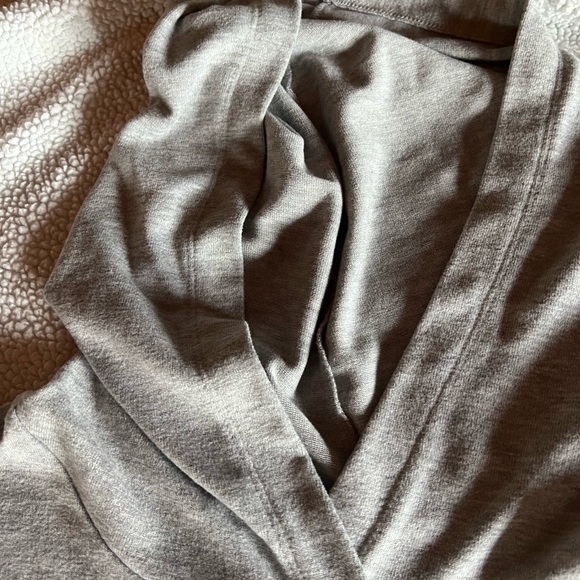 Christmas Bel oversized hooded long sleeve light wt fleece. 3XL buff pld on grey - Picture 5 of 6